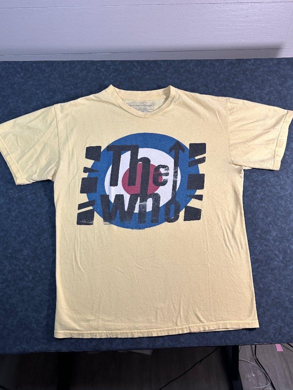 The Who 2010 Logo Graphic Yellow Band T Shirt Size Medium
